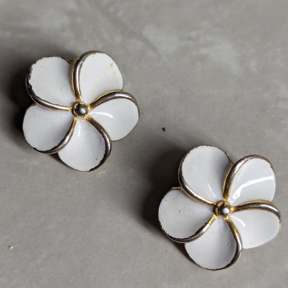 Vintage Enameled Plumeria Clip on Earrings